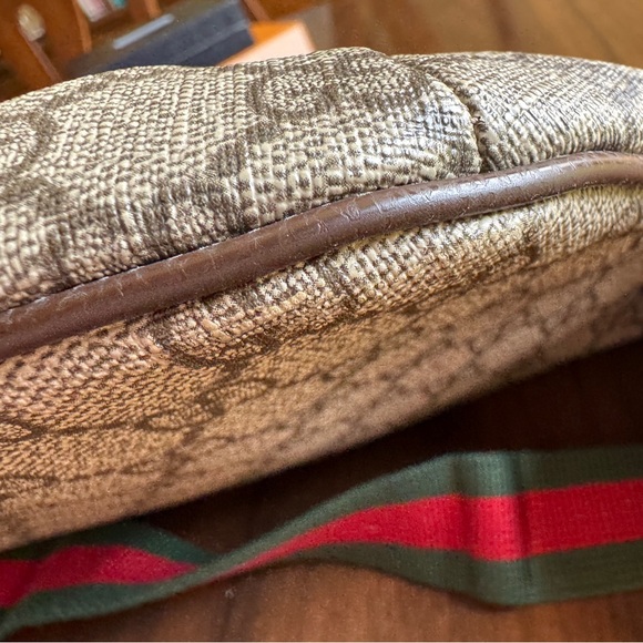 GUCCI COURIER ZIP BUM BAG WITH APPLIQUÉS - Picture 6 of 16